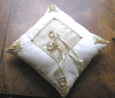 ring cushiona ring cushiona